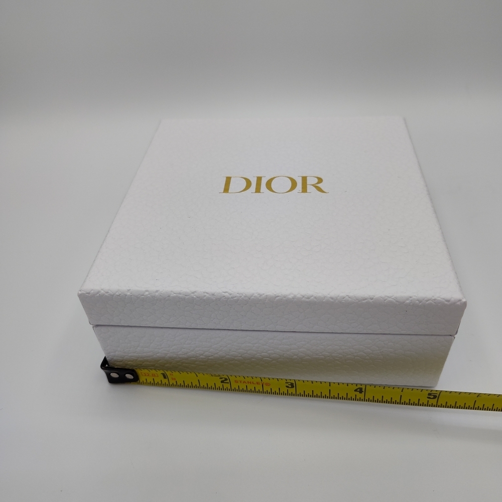Christian Dior Luxe Gift Set 🎁 Box, Ribbon, Dust Bag, Pip Card & Mini Perfumes - Picture 7 of 12
